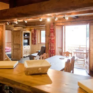 https://chalet-laubepine.hotels-rhonealpes.com