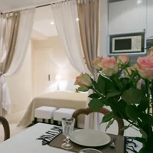 Apartment Quartier Latin 3 To Choose!, Paris